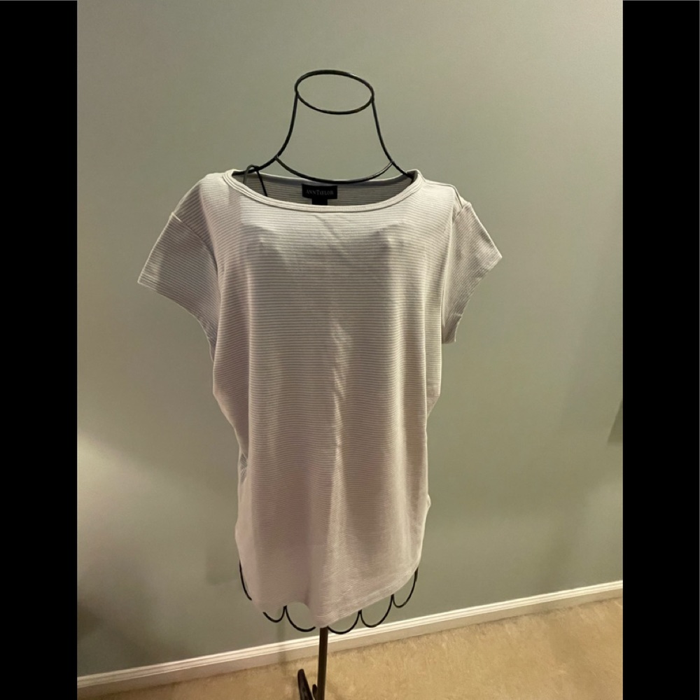 ANN TAYLOR XL short sleeve t-shirt